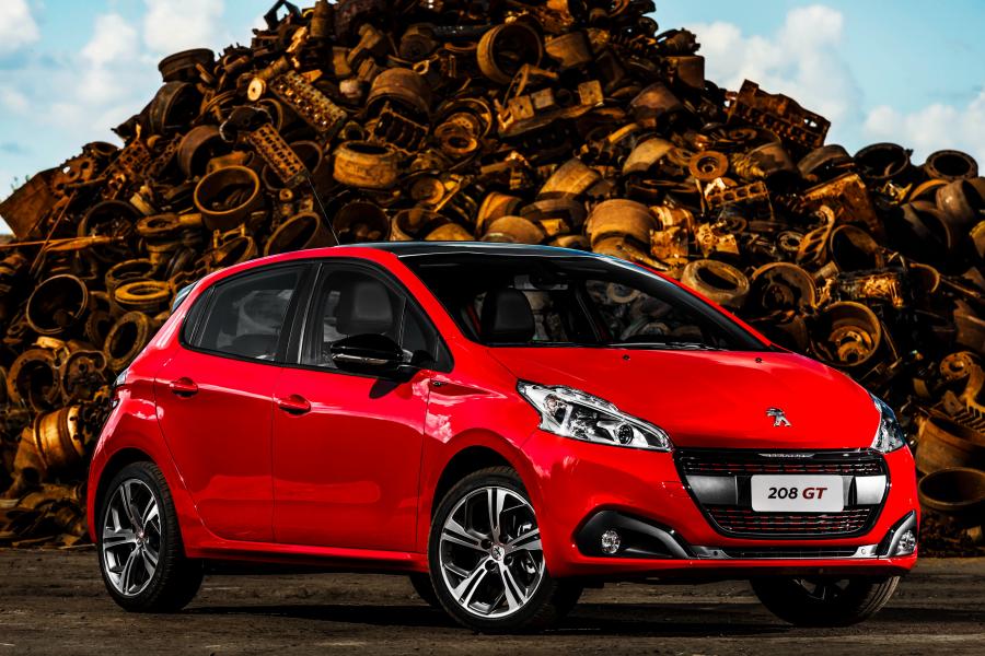  Peugeot 208 GT 2016 года  (LA) (фото 3 из 25)